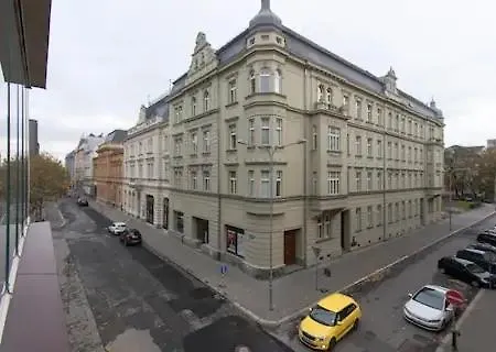 Center Apartman